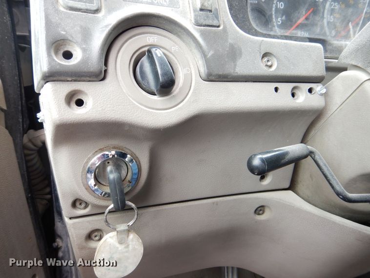 image for item DR4528 2009 Sterling L9500  dump truck