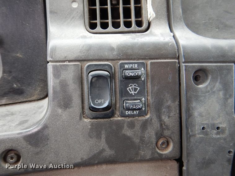 image for item DR4528 2009 Sterling L9500  dump truck