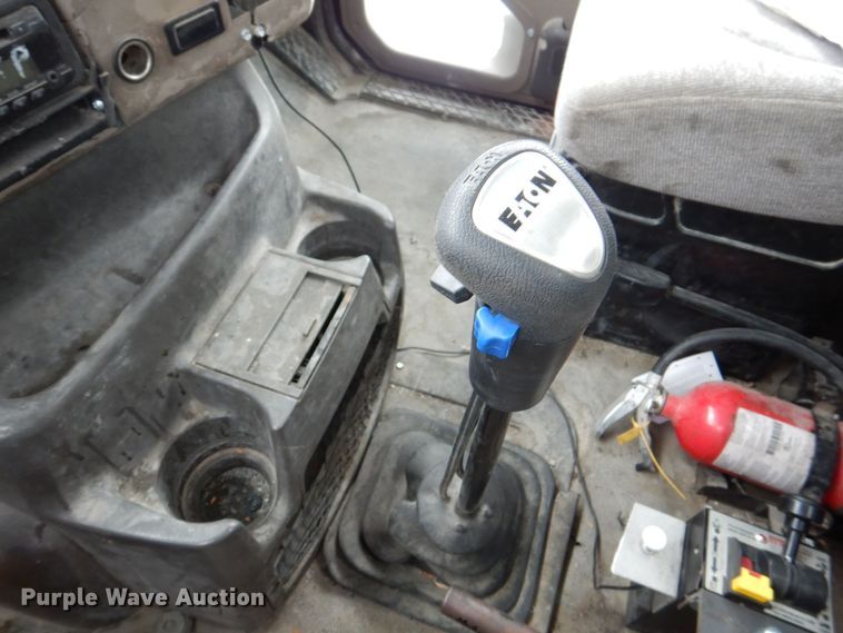 image for item DR4528 2009 Sterling L9500  dump truck