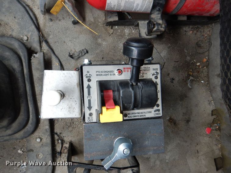 image for item DR4528 2009 Sterling L9500  dump truck