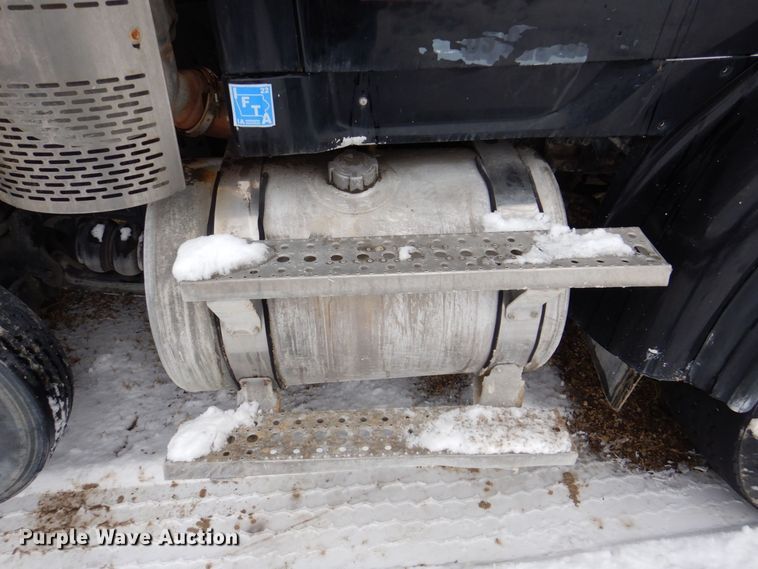 image for item DR4528 2009 Sterling L9500  dump truck