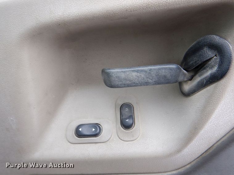 image for item DR4528 2009 Sterling L9500  dump truck