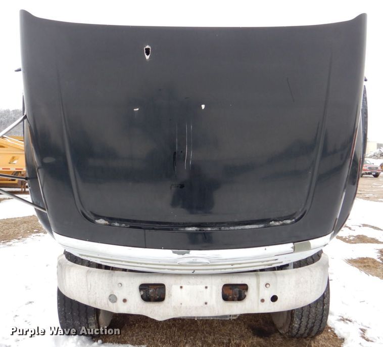 image for item DR4528 2009 Sterling L9500  dump truck