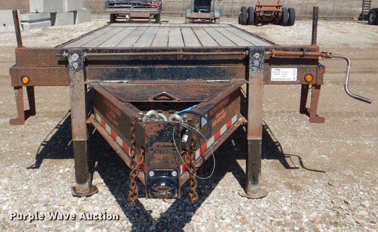 image for item DR4534 2007 T & B  equipment trailer