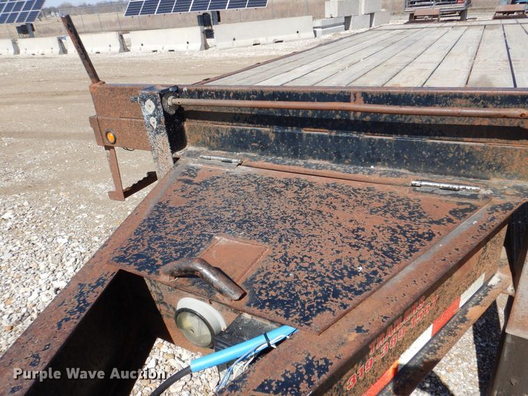 image for item DR4534 2007 T & B  equipment trailer