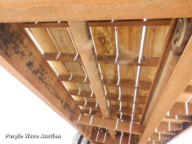 image for item DR4534 2007 T & B  equipment trailer