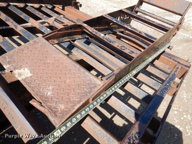 image for item DR4534 2007 T & B  equipment trailer