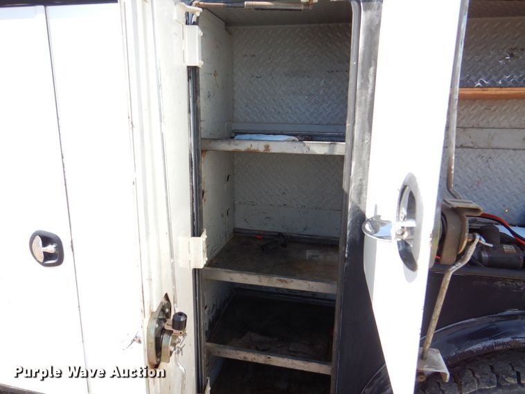 image for item DR4535 2001 Freightliner FL70  utility / service truck