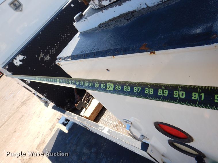 image for item DR4535 2001 Freightliner FL70  utility / service truck