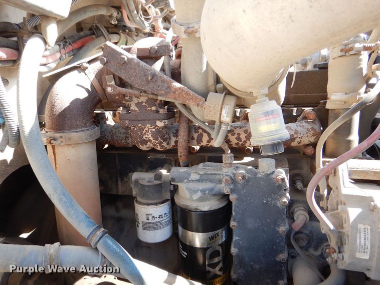 image for item DR4535 2001 Freightliner FL70  utility / service truck