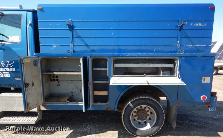 image for item DR4536 2006 Sterling Acterra  utility / service truck