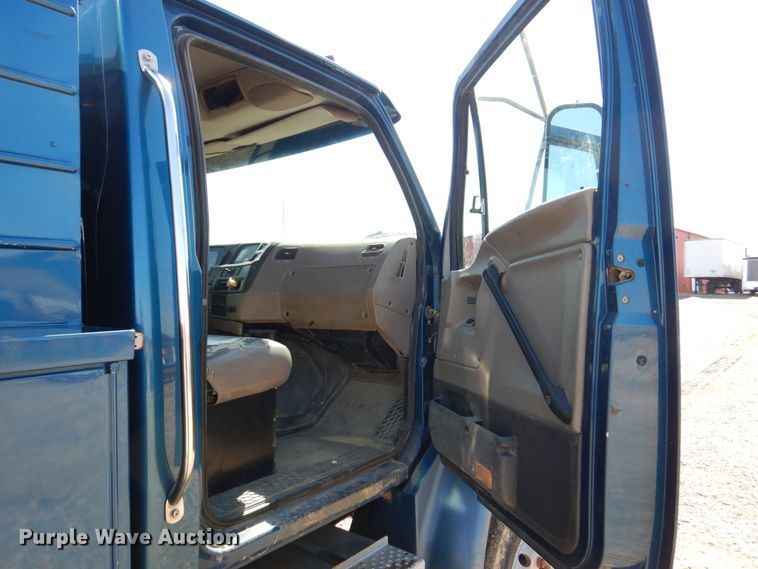 image for item DR4536 2006 Sterling Acterra  utility / service truck