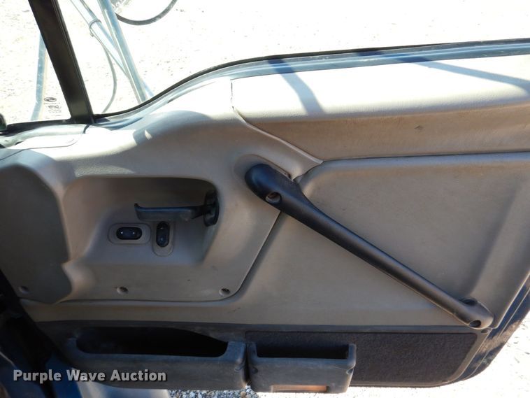 image for item DR4536 2006 Sterling Acterra  utility / service truck