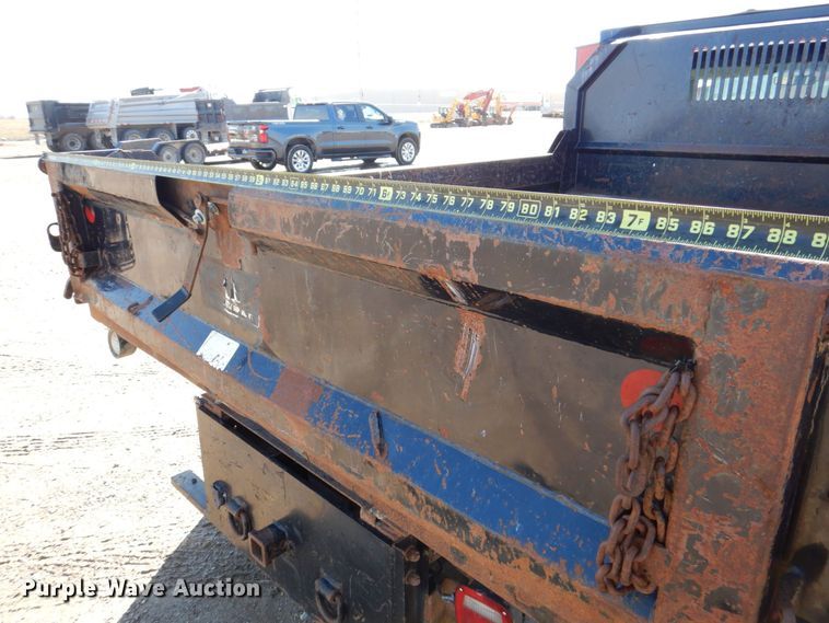 image for item DR4537 1999 Ford F450 Super Duty  dump truck