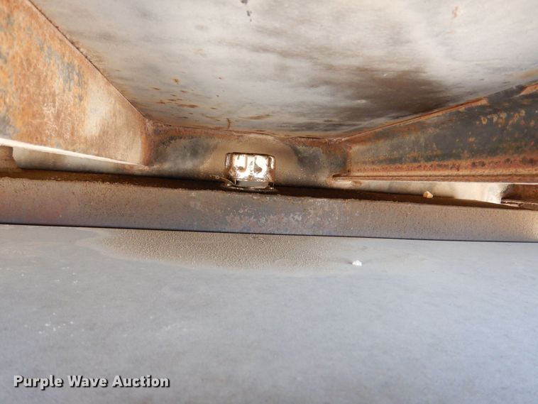 image for item DR4537 1999 Ford F450 Super Duty  dump truck