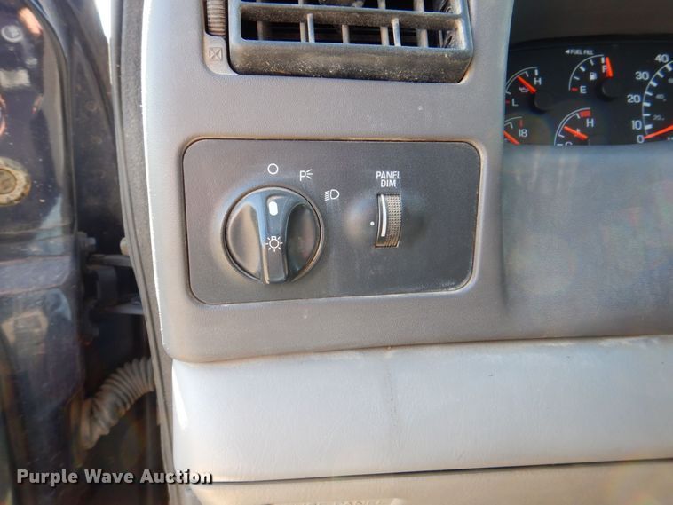 image for item DR4537 1999 Ford F450 Super Duty  dump truck