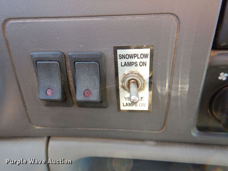 image for item DR4537 1999 Ford F450 Super Duty  dump truck