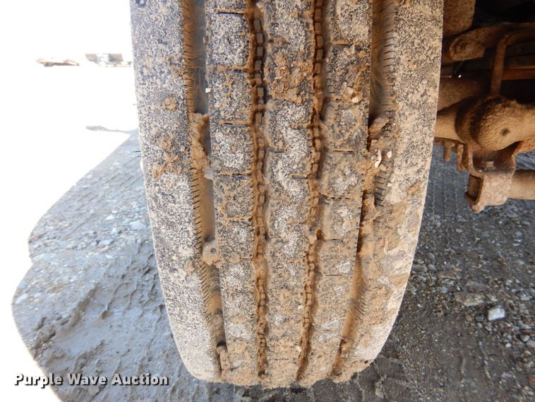 image for item DR4537 1999 Ford F450 Super Duty  dump truck