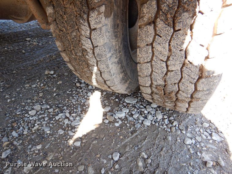 image for item DR4537 1999 Ford F450 Super Duty  dump truck