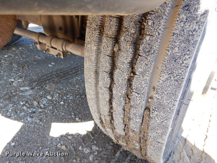 image for item DR4537 1999 Ford F450 Super Duty  dump truck