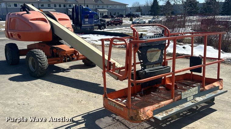 image for item DR4538 2005 JLG 400S  boom lift