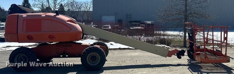 image for item DR4538 2005 JLG 400S  boom lift