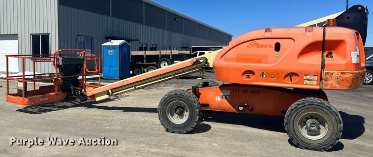 image for item DR4538 2005 JLG 400S  boom lift