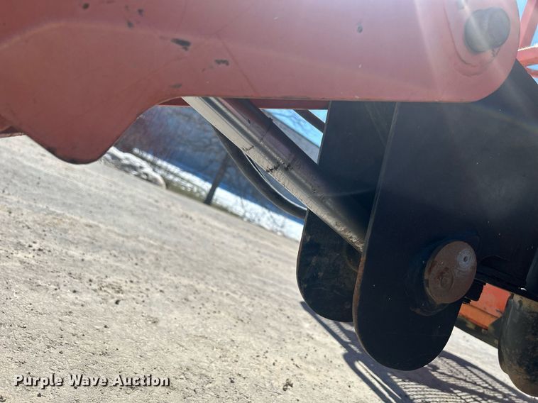 image for item DR4538 2005 JLG 400S  boom lift