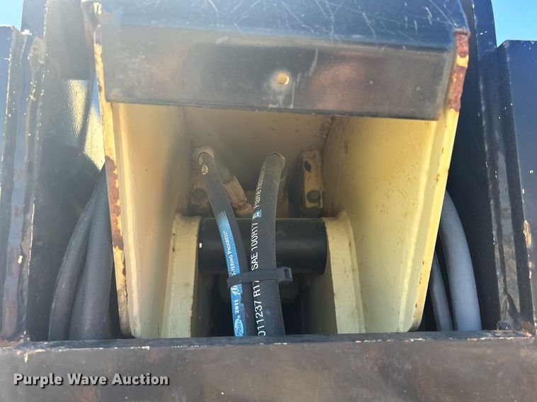 image for item DR4538 2005 JLG 400S  boom lift