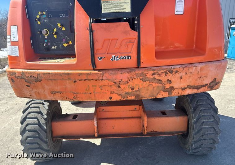 image for item DR4538 2005 JLG 400S  boom lift