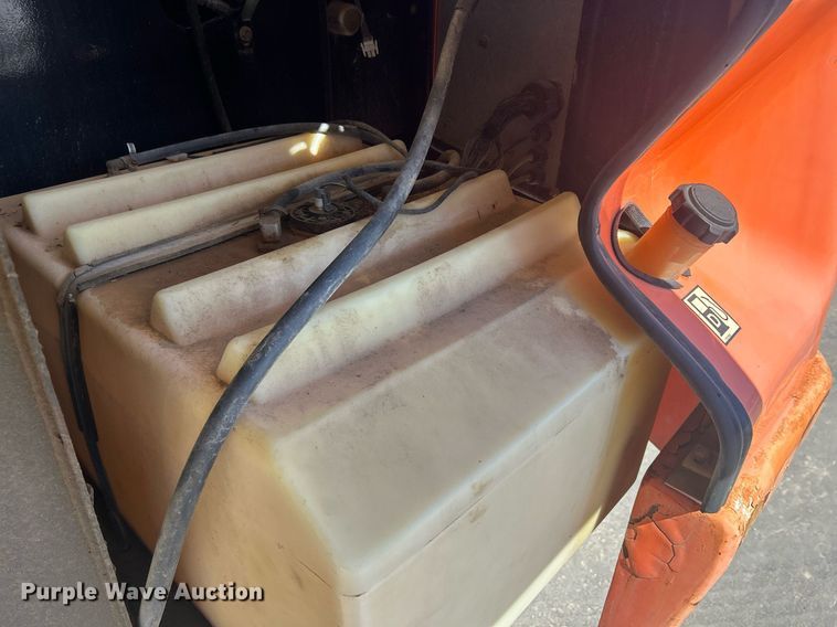 image for item DR4538 2005 JLG 400S  boom lift