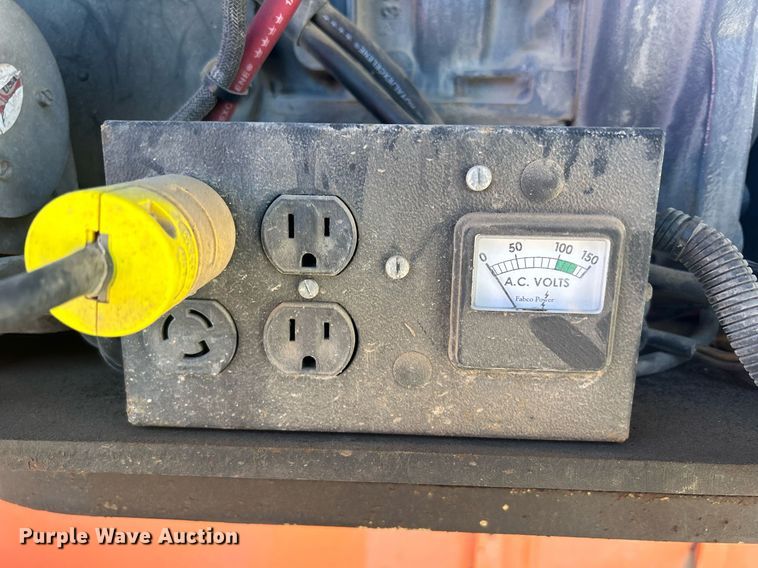 image for item DR4538 2005 JLG 400S  boom lift