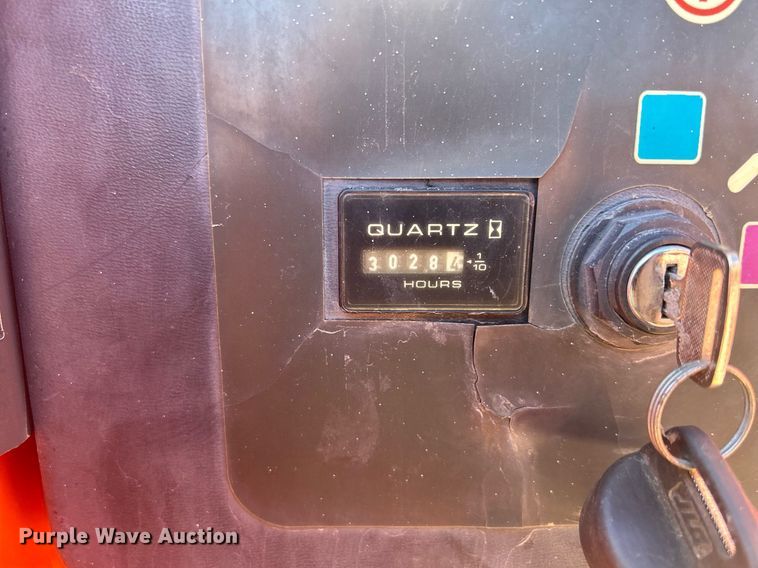 image for item DR4538 2005 JLG 400S  boom lift