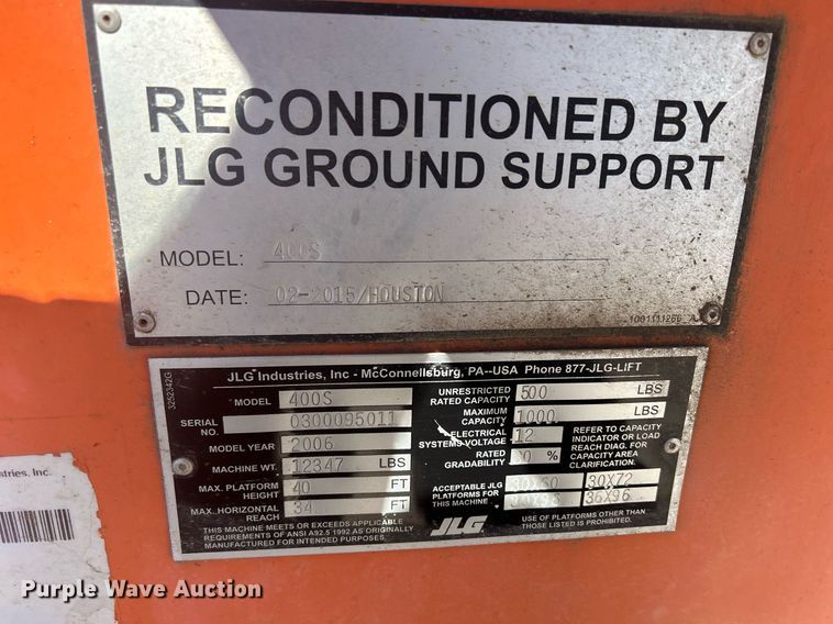 image for item DR4538 2005 JLG 400S  boom lift