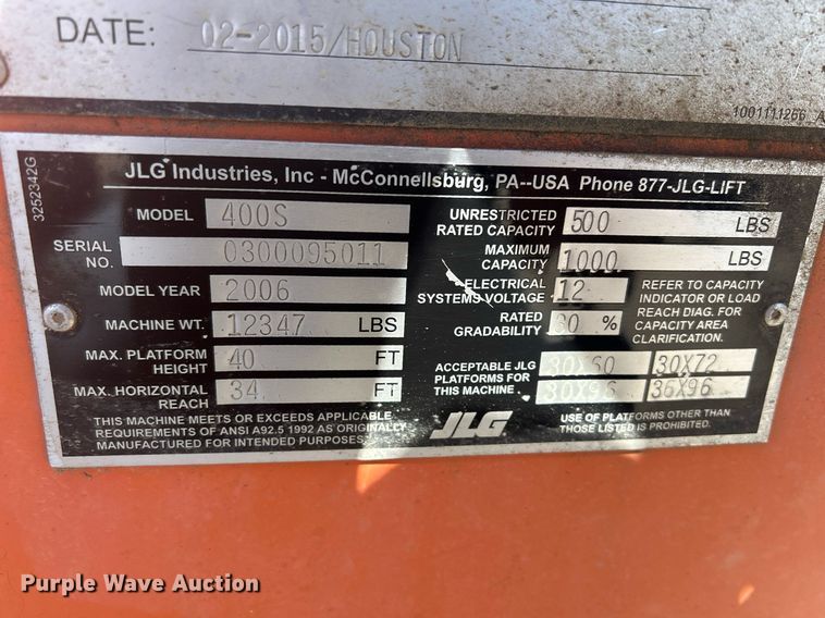 image for item DR4538 2005 JLG 400S  boom lift