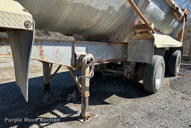 image for item DR5003 2003 Clement  end dump trailer