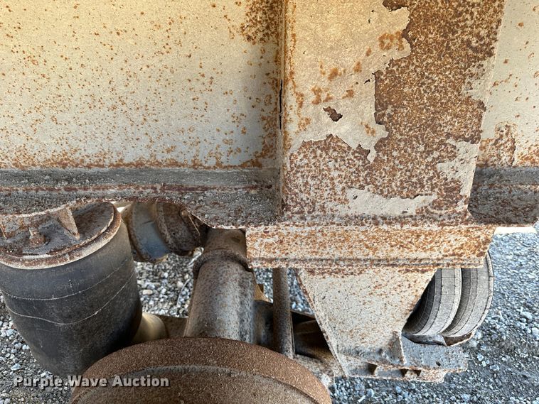 image for item DR5003 2003 Clement  end dump trailer