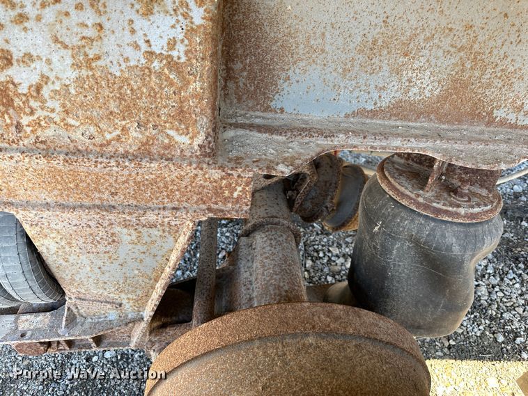 image for item DR5003 2003 Clement  end dump trailer