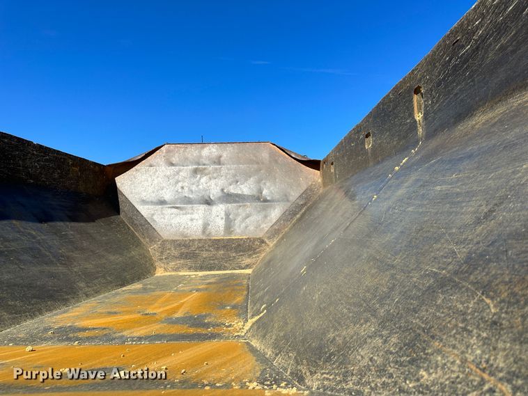 image for item DR5004 2009 Caterpillar 740  haul truck