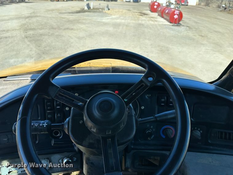 image for item DR5004 2009 Caterpillar 740  haul truck