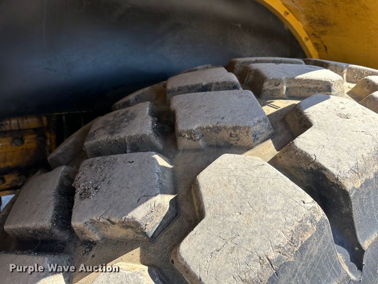 image for item DR5004 2009 Caterpillar 740  haul truck