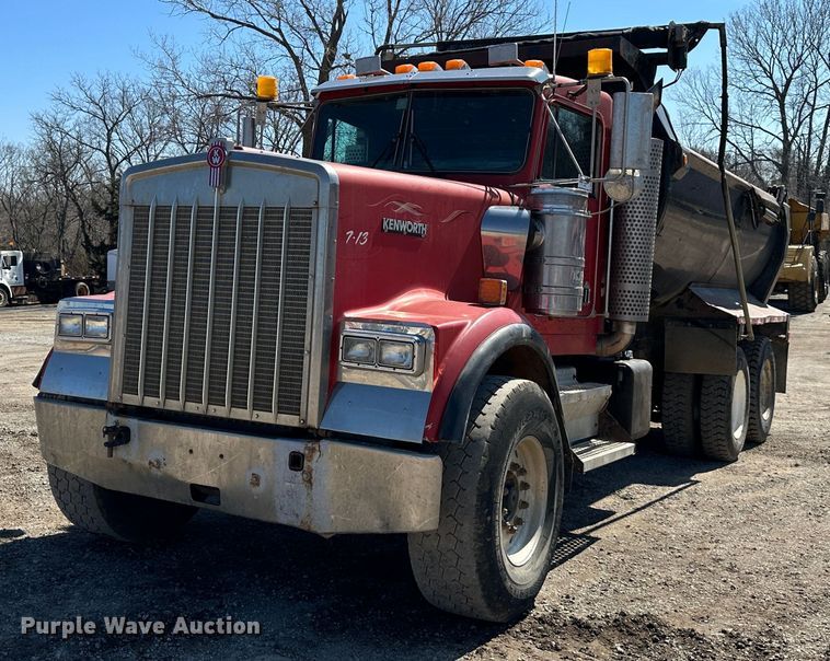 image for item DR5006 2004 Kenworth W900  dump truck