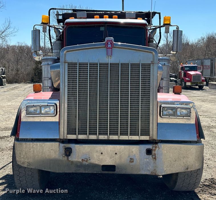 image for item DR5006 2004 Kenworth W900  dump truck