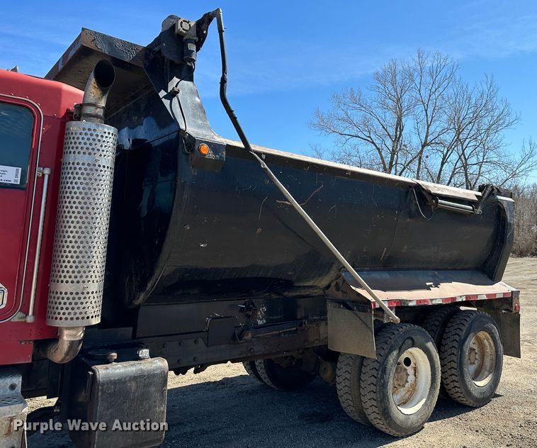 image for item DR5006 2004 Kenworth W900  dump truck