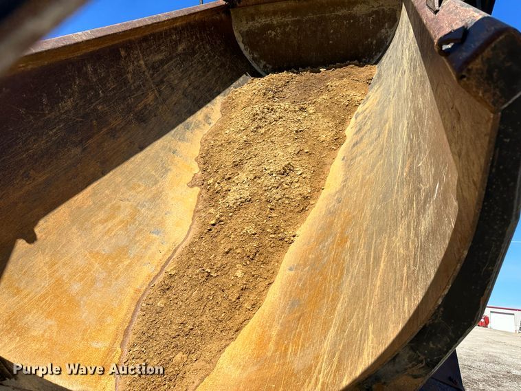 image for item DR5006 2004 Kenworth W900  dump truck