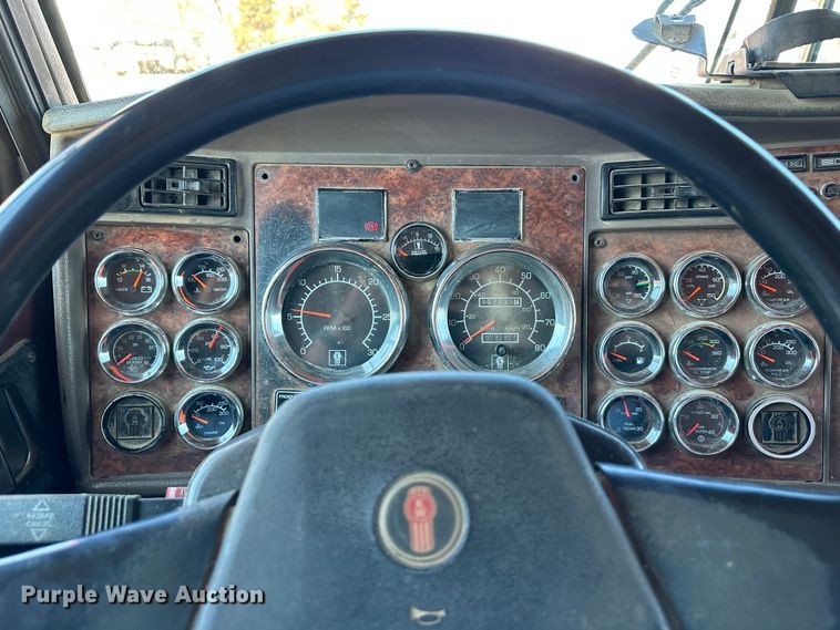 image for item DR5006 2004 Kenworth W900  dump truck