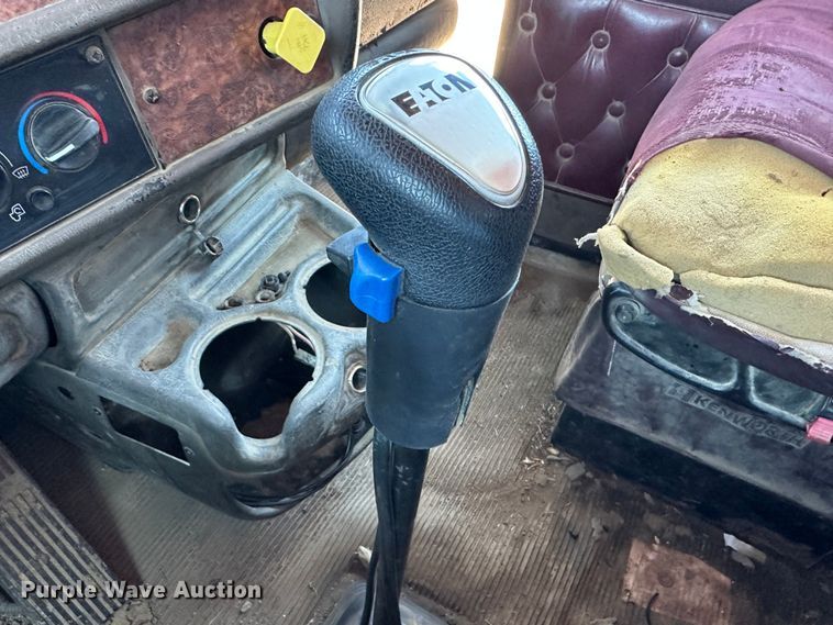 image for item DR5006 2004 Kenworth W900  dump truck