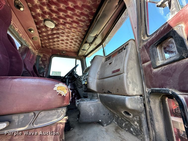 image for item DR5006 2004 Kenworth W900  dump truck