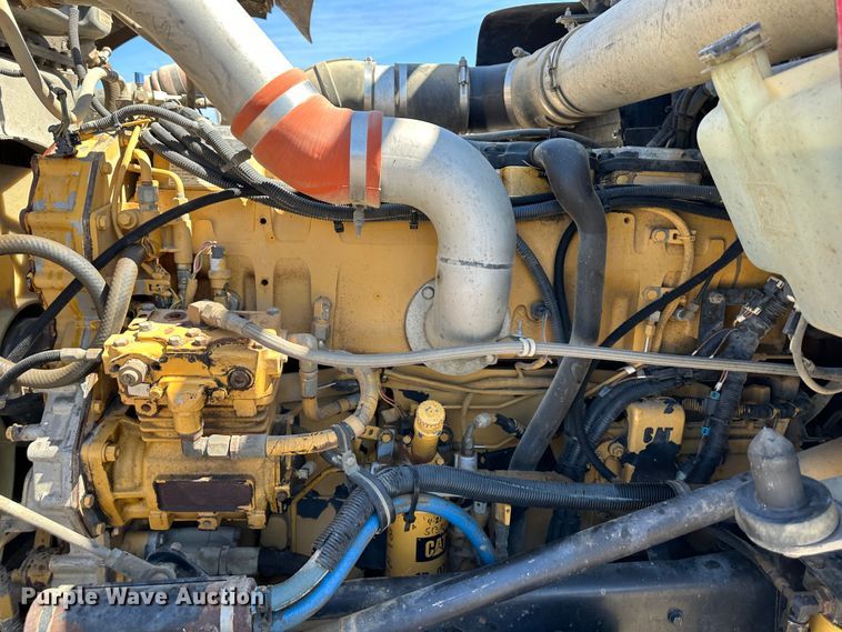 image for item DR5006 2004 Kenworth W900  dump truck