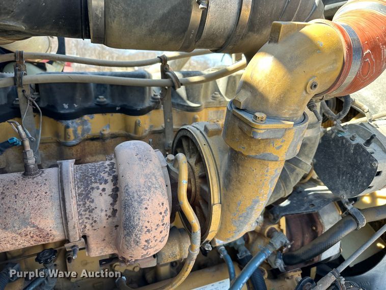 image for item DR5006 2004 Kenworth W900  dump truck